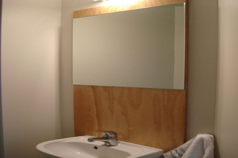 Photo of property in Urbane Apartments, 48/29 Webb Street, Mount Cook, Wellington, 6011