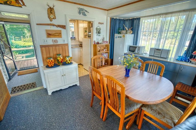 Photo of property in 14 Ahau Street, Moana, 7872