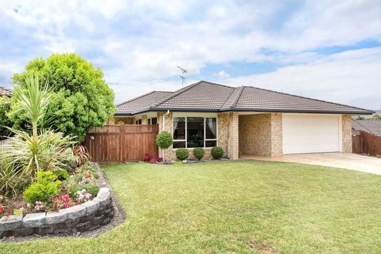 Photo of property in 8 Parkhaven Drive, Rosehill, Papakura, 2113
