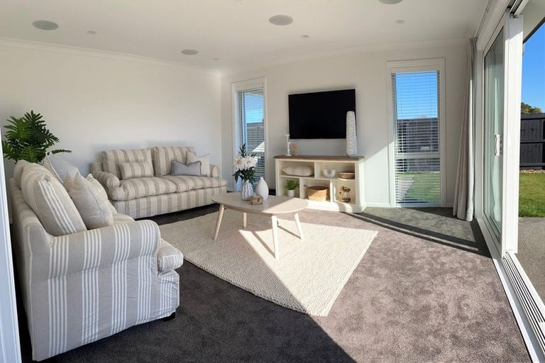 Photo of property in 26 Mcquillan Avenue, Woodend, 7610