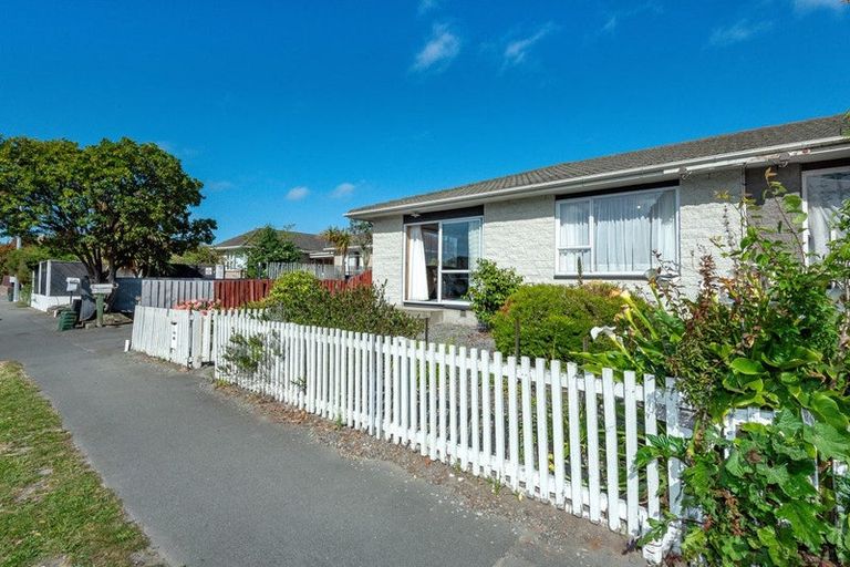 Photo of property in 1/138 Wainoni Road, Avondale, Christchurch, 8061