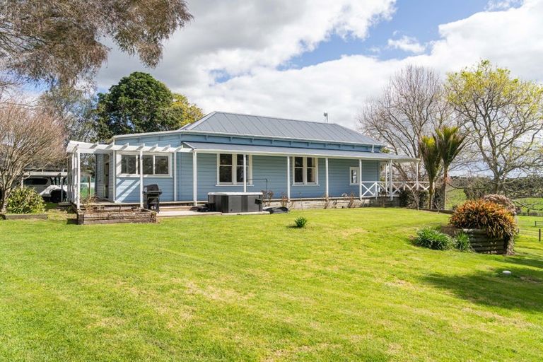 Photo of property in 95 Ohinepanea Road, Pukehina, Te Puke, 3186