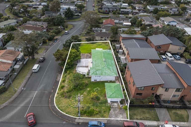 Photo of property in 84 Awaroa Road, Sunnyvale, Auckland, 0612