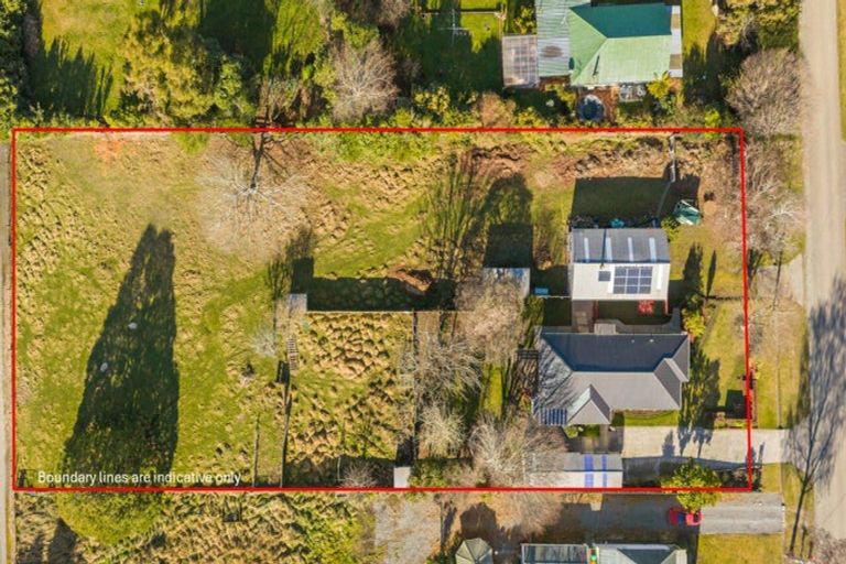 Photo of property in 21 Broad Street, Southbridge, 7602