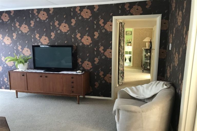 Photo of property in 10 Flagstaff Street, Foxton Beach, Foxton, 4815