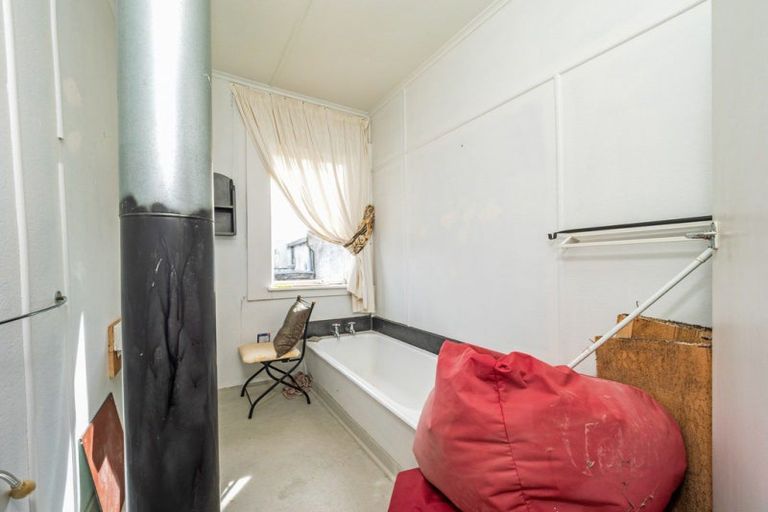 Photo of property in 92 Vogel Street, Woodville, 4920