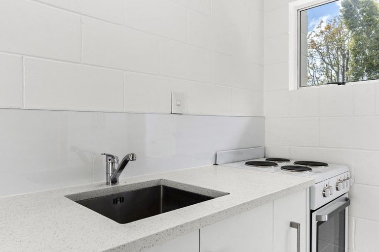 Photo of property in 2/89 Glenpark Avenue, Frankleigh Park, New Plymouth, 4310