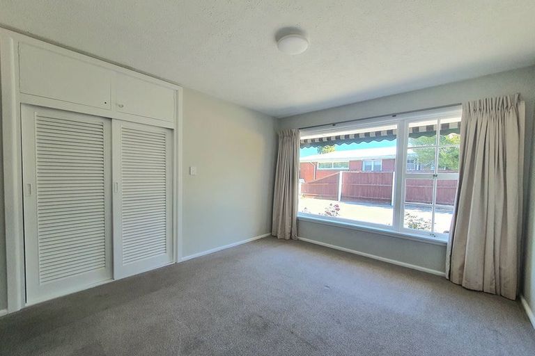 Photo of property in 2/42 Raxworthy Street, Ilam, Christchurch, 8041