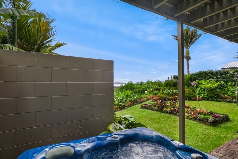 Photo of property in 24 Goffe Drive, Haruru, 0204