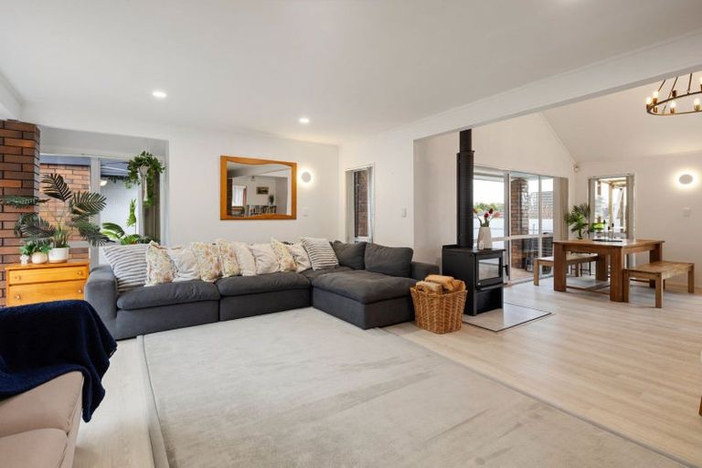 Photo of property in 8 Burn-murdoch Street, St Andrews, Hamilton, 3200