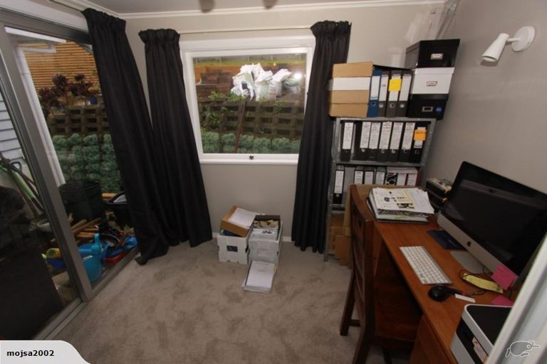 Photo of property in 9 Chesterton Street, Johnsonville, Wellington, 6037