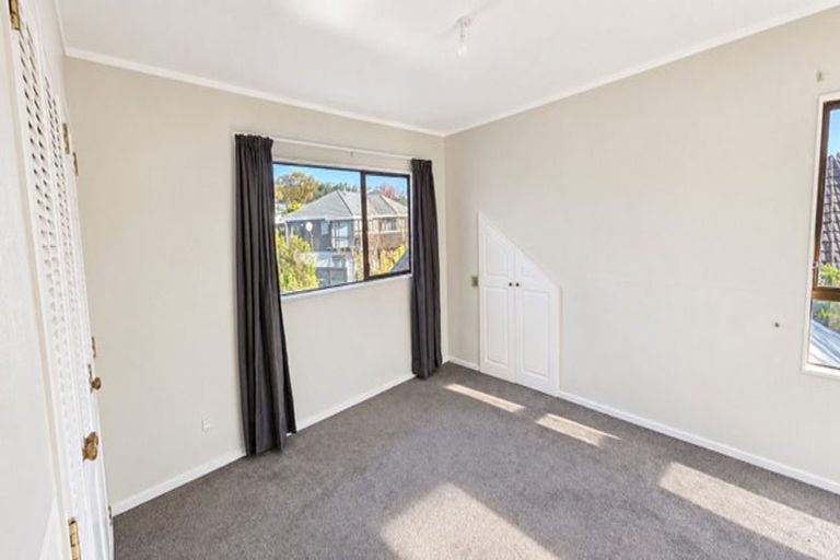 Photo of property in 2 Eclipse Lane, Whitby, Porirua, 5024