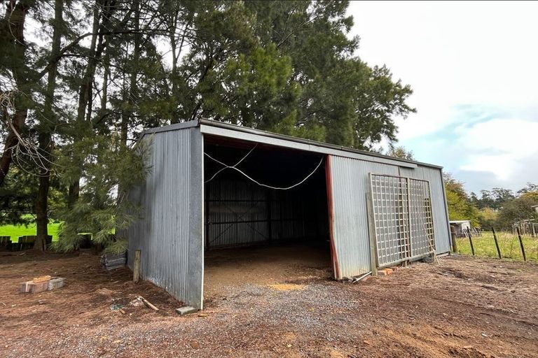 Photo of property in 1236 Great South Road, Runciman, Drury, 2578