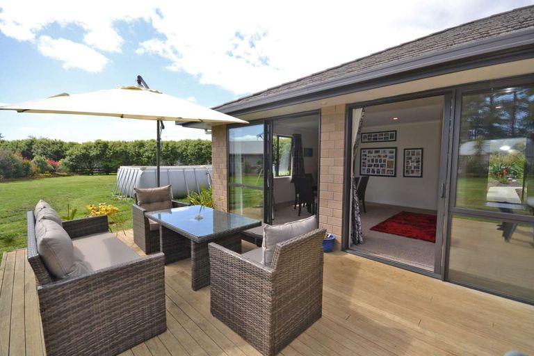 Photo of property in 10 Kotare Heights, Kerikeri, 0230