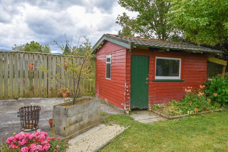 Photo of property in 28 Frederick Street, Carterton, 5713