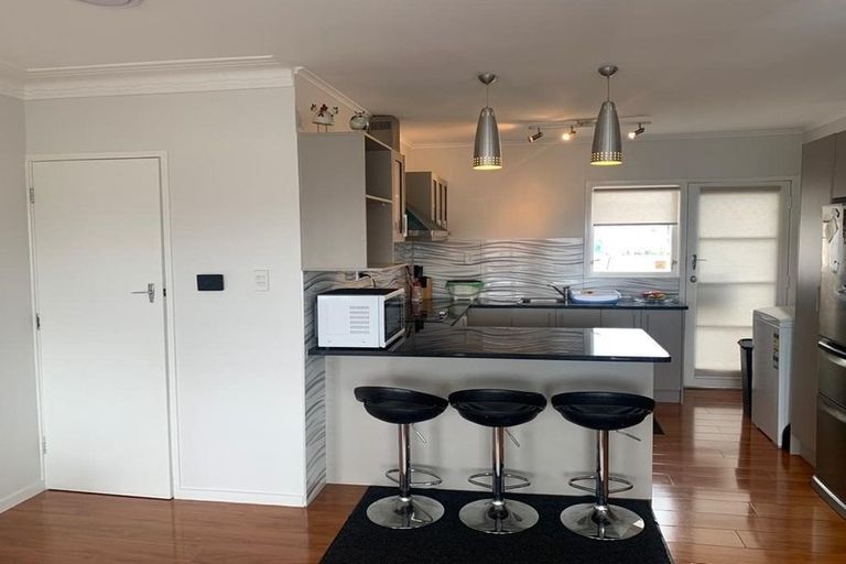 Photo of property in 2/23 Green Street, Papakura, 2110