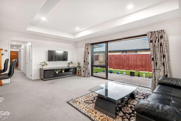 Photo of property in 8 Skipness Lane, Broomfield, Christchurch, 8042