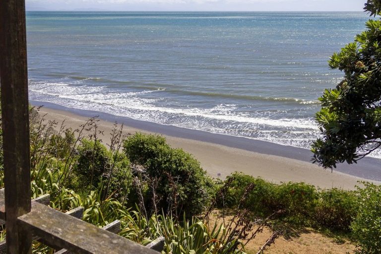 Photo of property in 84 Ames Street, Paekakariki, 5034