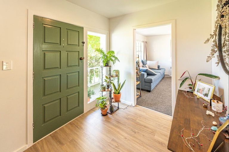 Photo of property in 26 Parkes Avenue, Saint Johns Hill, Whanganui, 4501