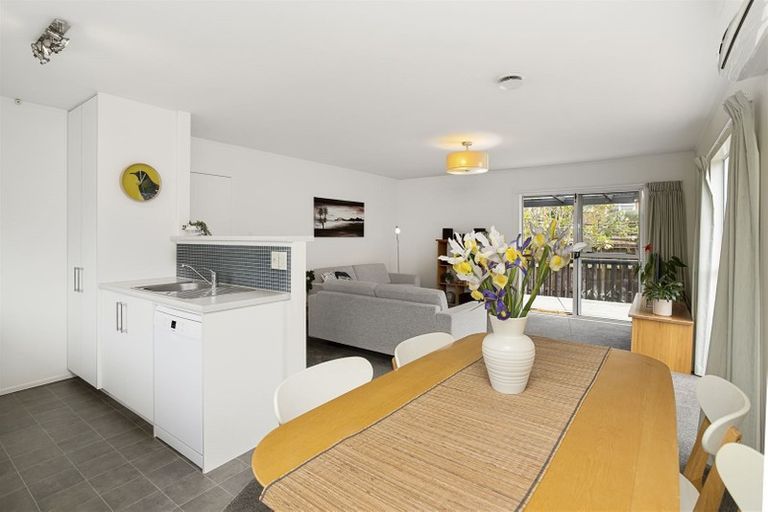 Photo of property in 2/4 Grove Lane, Pakuranga, Auckland, 2010