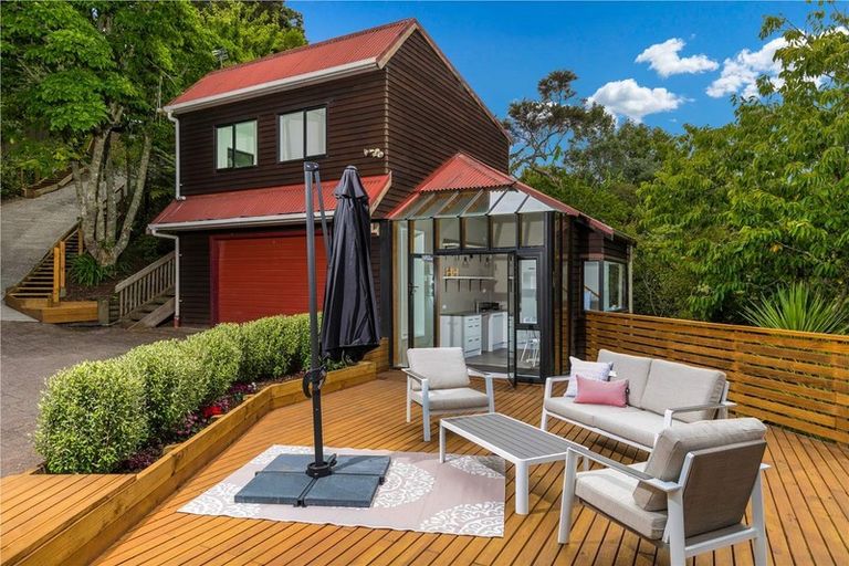 Photo of property in 25 Austin Road, Greenhithe, Auckland, 0632