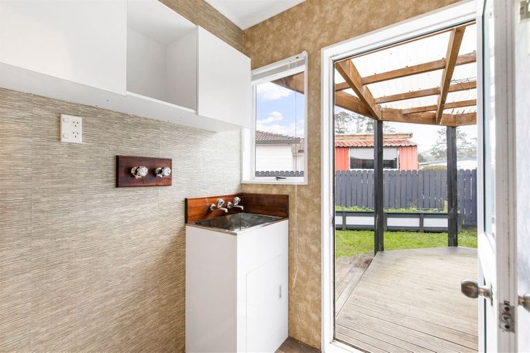Photo of property in 1/25 Karepo Crescent, Ranui, Auckland, 0612