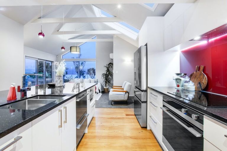 Photo of property in 170 Paremata Road, Paremata, Porirua, 5024