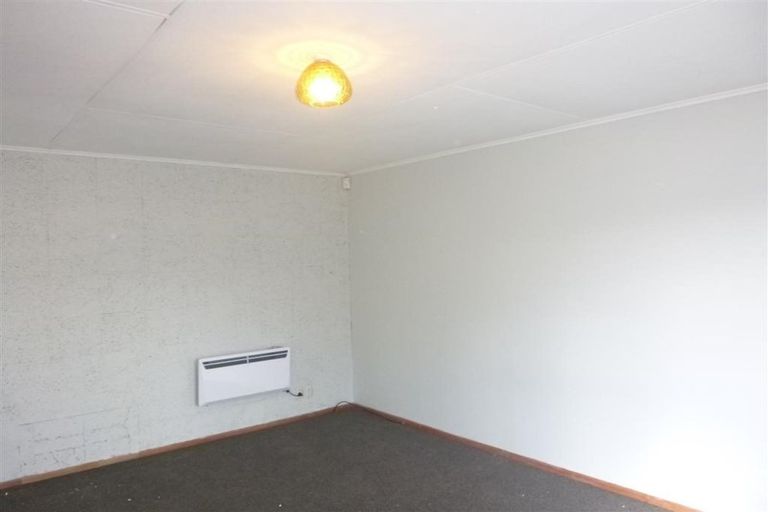 Photo of property in 17 Parenga Street, Wainuiomata, Lower Hutt, 5014