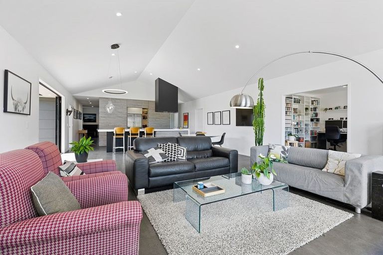 Photo of property in 49b Links Drive, Waiwhakaiho, New Plymouth, 4312