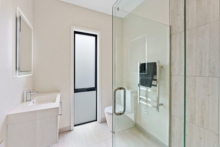 Photo of property in 5 Taranui Way, Paraparaumu Beach, Paraparaumu, 5032