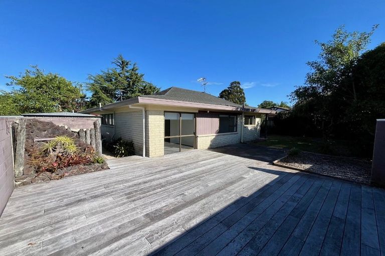 Photo of property in 2/24 Beaumaris Way, Conifer Grove, Takanini, 2112