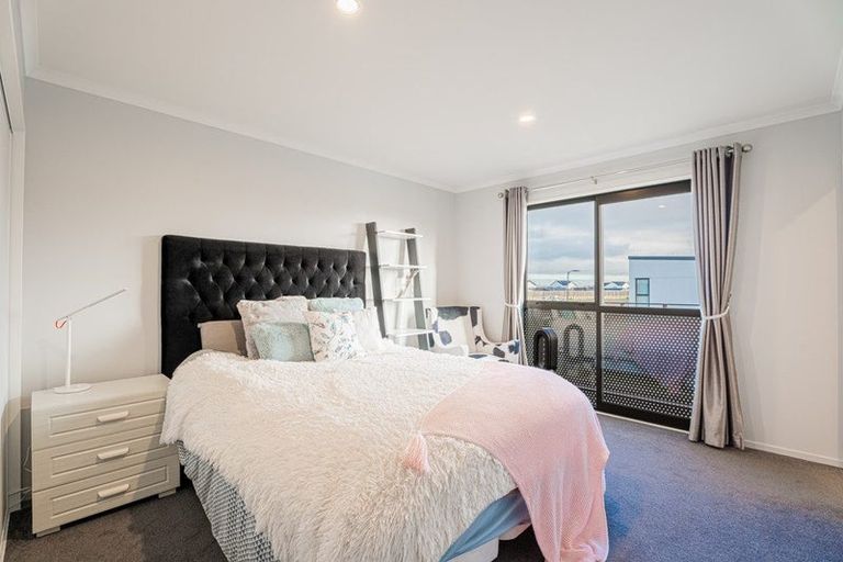 Photo of property in 20 George West Square West, Wigram, Christchurch, 8025