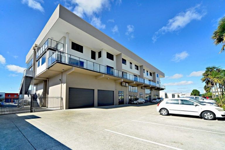 Photo of property in 2/9 Freeman Way, Manukau, Auckland, 2104