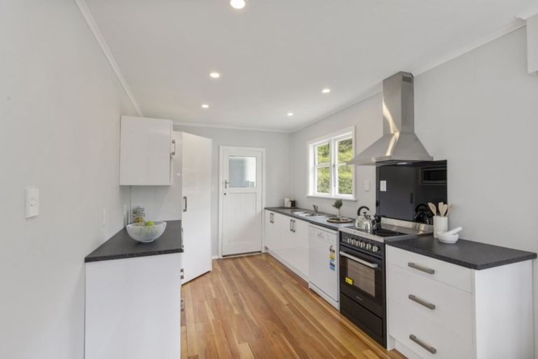 Photo of property in 203 Wellington Road, Wainuiomata, Lower Hutt, 5014