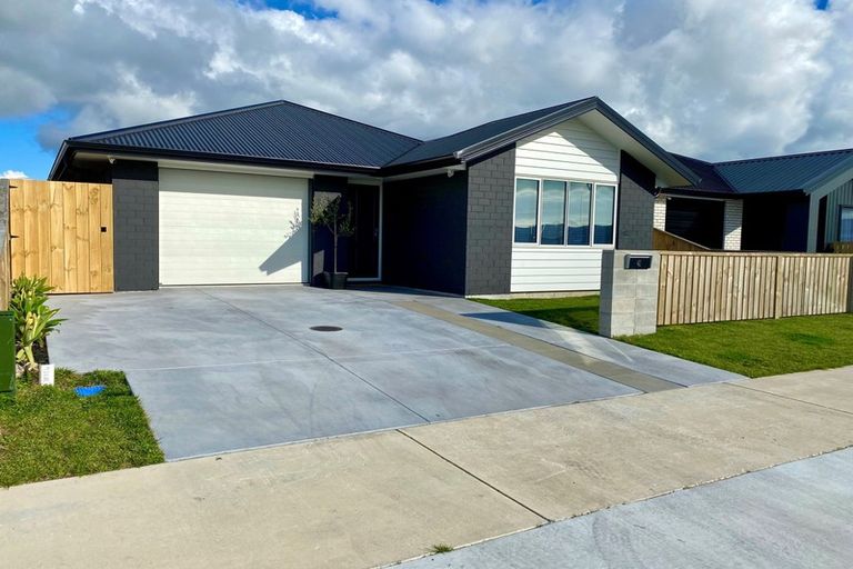 Photo of property in 42 Union Drive, Papamoa, 3118