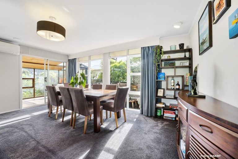 Photo of property in 22 Silverbirch Grove, Churton Park, Wellington, 6037