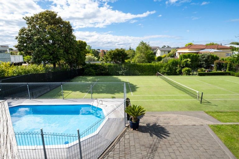 Photo of property in Rosewood, 39 Napier Terrace, Hospital Hill, Napier, 4110