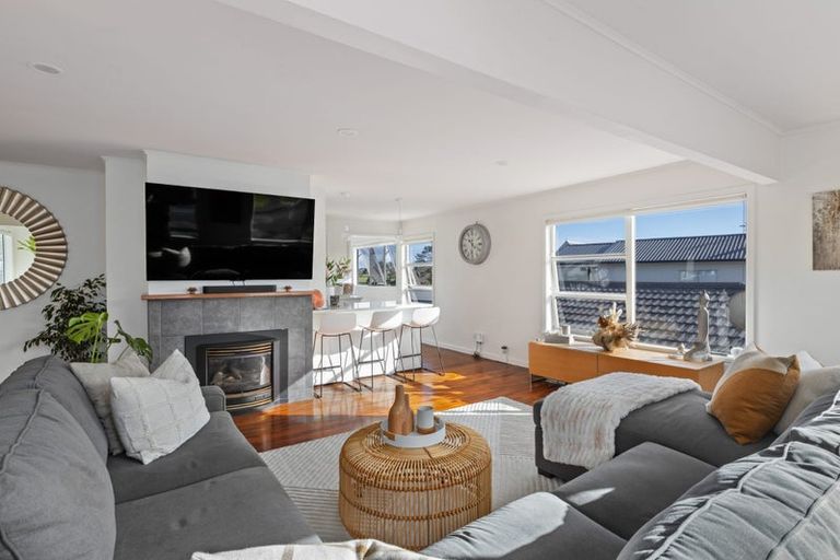 Photo of property in 41 Shakespear Road, Army Bay, Whangaparaoa, 0930