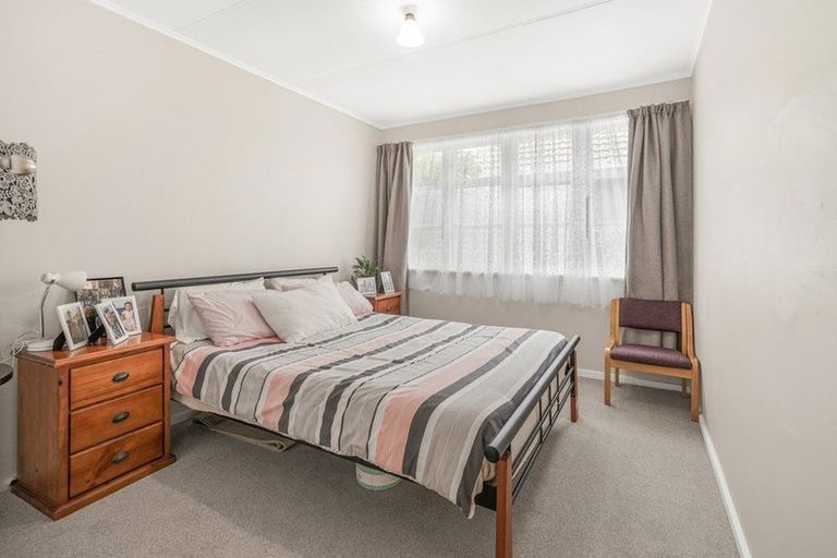 Photo of property in 68 Paul Crescent, Fairfield, Hamilton, 3214