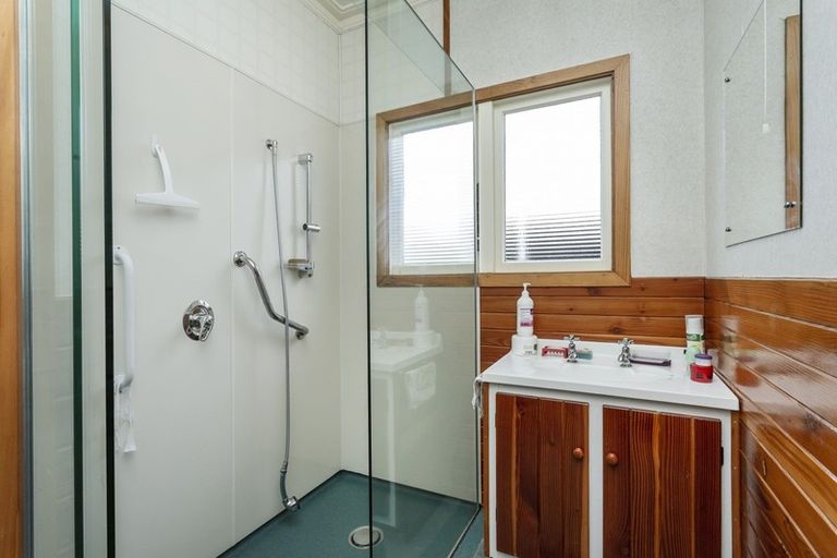 Photo of property in 392 Bay View Road, Saint Clair, Dunedin, 9012