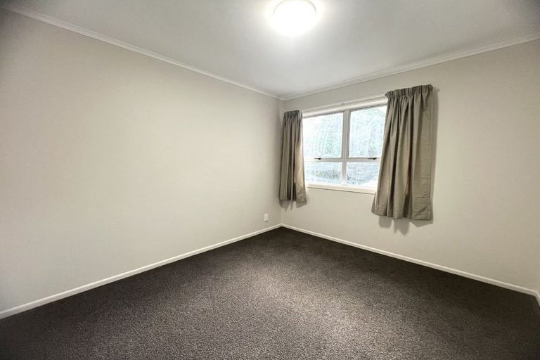 Photo of property in 58 Sunnyside Road, Sunnyvale, Auckland, 0612