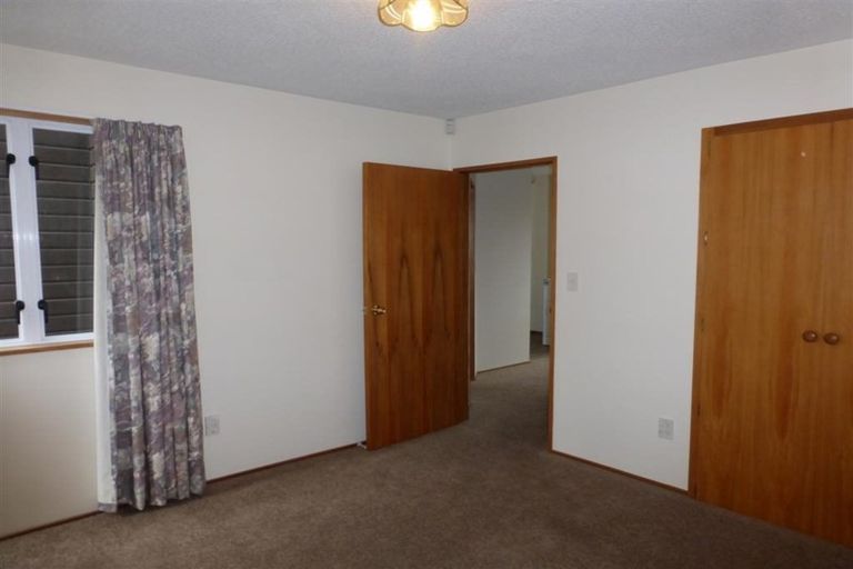 Photo of property in 3b Broadbent Street, Riccarton, Christchurch, 8041