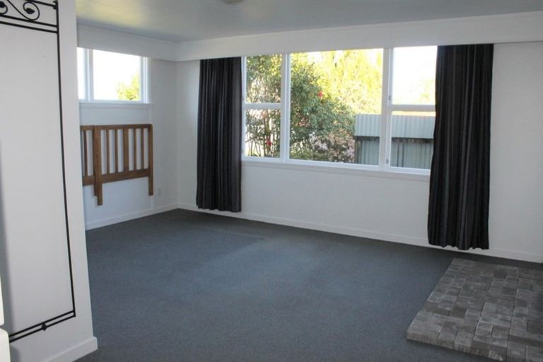 Photo of property in 35 Romilly Street, Westport, 7825