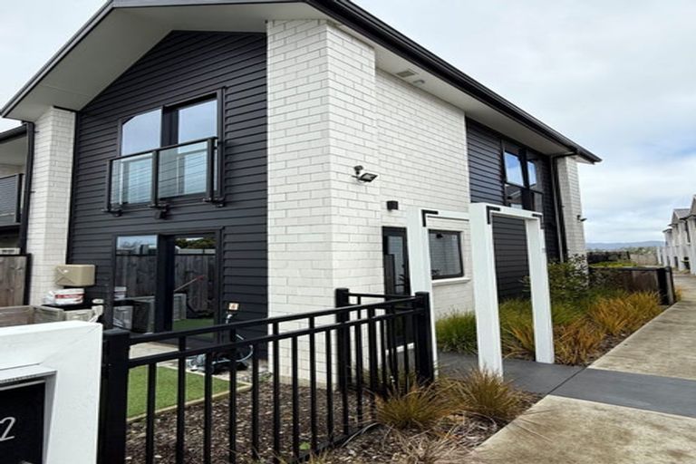 Photo of property in 12/170 Don Buck Road, Massey, Auckland, 0614