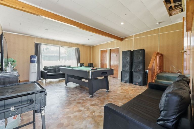 Photo of property in 102 Beaumonts Way, Manurewa, Auckland, 2102