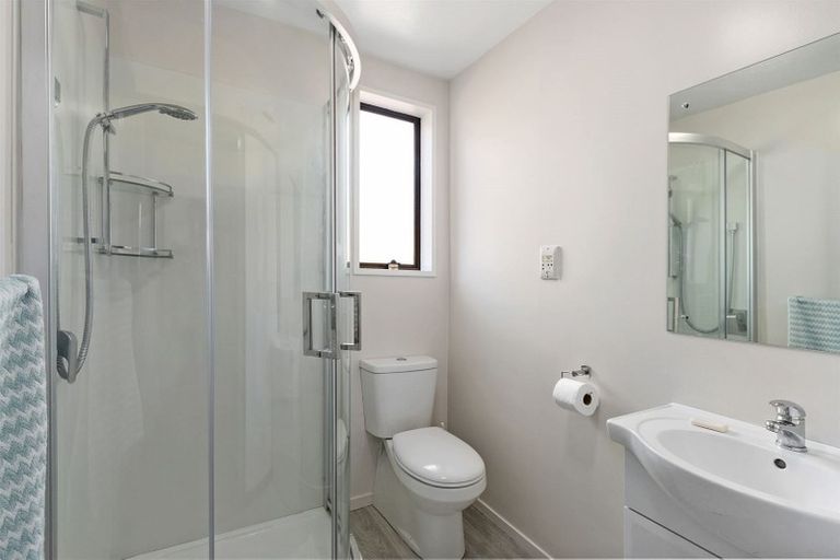 Photo of property in 21 Cricklewood Place, Avonhead, Christchurch, 8042