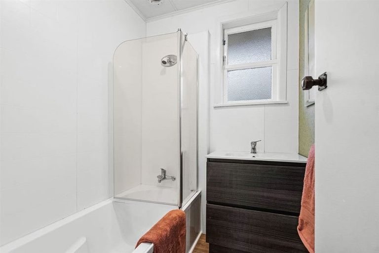 Photo of property in 9 Tuatara Drive, Te Kamo, Whangarei, 0112