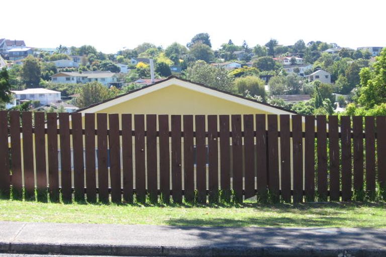 Photo of property in 45 Nor'east Drive, Northcross, Auckland, 0632