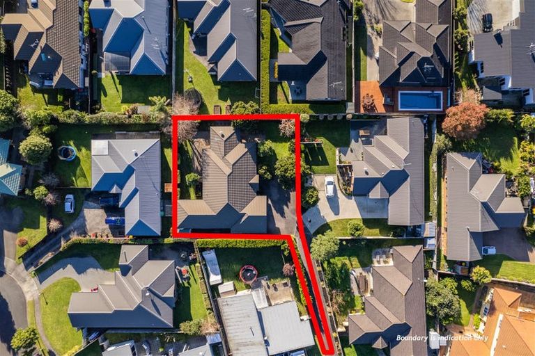 Photo of property in 16 Milbrook Place, Chartwell, Hamilton, 3210