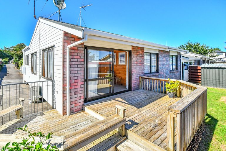 Photo of property in 1/29 Beach Road, Pahurehure, Papakura, 2113